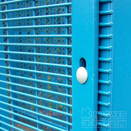 专业358密纹网隔离栅厂家，打造美观大方、安全可靠的防护屏障